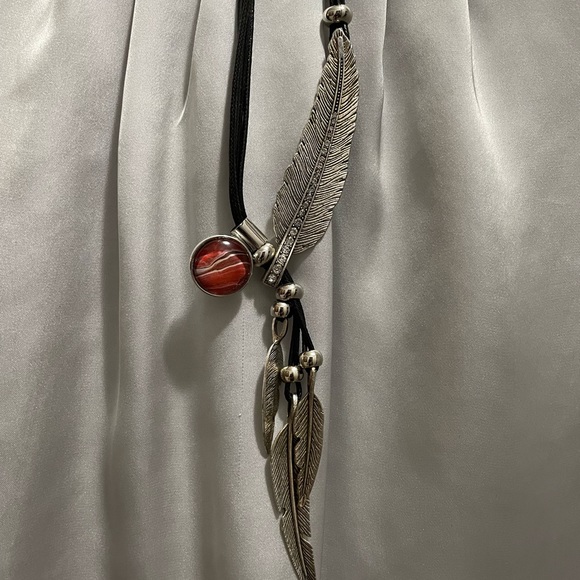 2/$20💕Necklace with magnetic stones - Picture 3 of 8